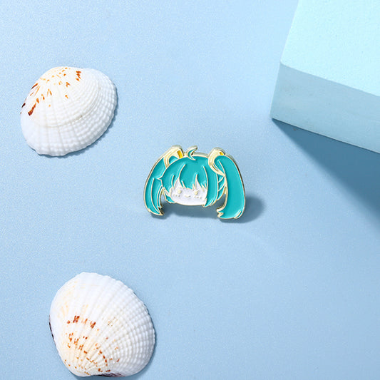 Hatsune Miku Diva Pin -Metal Badge with Cute Doll-Head Accessory